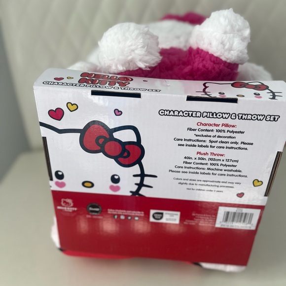 Hello Kitty Valentine's Character Pillow & Throw Blanket 40x50in Set - Picture 7 of 7
